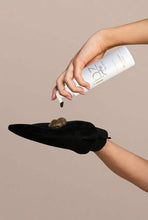 Afbeelding in Gallery-weergave laden, Violet Express Self Tan Foam - IBZ Sunless (200ml)
