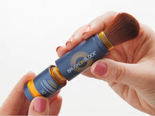 Afbeelding in Gallery-weergave laden, Brush On Block Minerale Poeder Zonnebescherming SPF30
