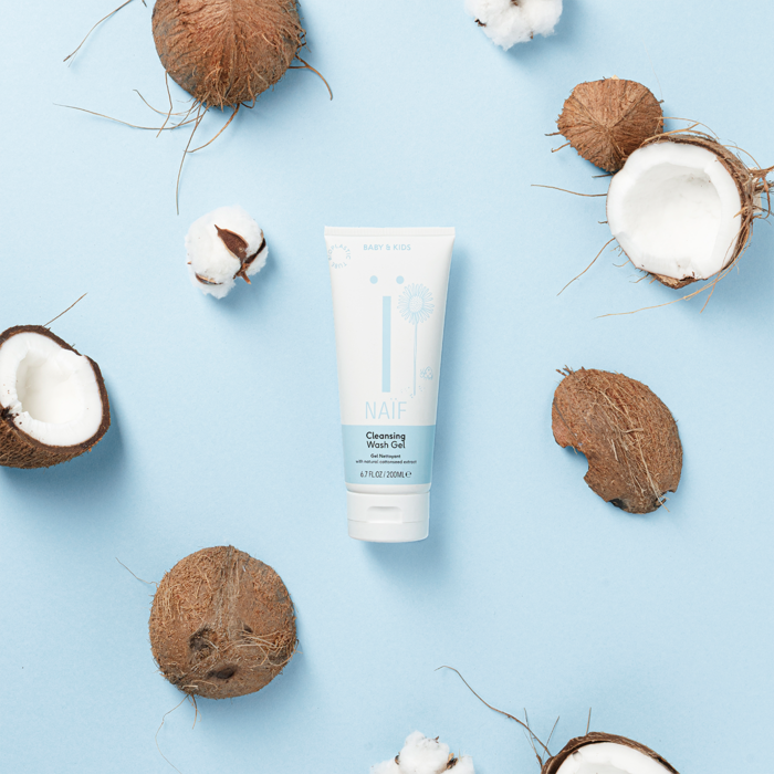 NAÏF CLEANSING WASH GEL
