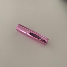 Afbeelding in Gallery-weergave laden, Mini Parfum Flesje - Handtas Formaat (vervulbaar)
